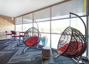Tru by Hilton Grand Rapids Airport hotel thumbnail 4