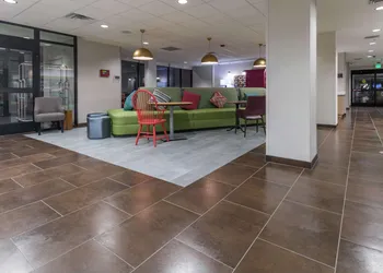 Home2 Suites by Hilton Kingman hotel thumbnail 3