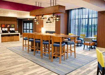 Hampton Inn Lebanon hotel thumbnail 2