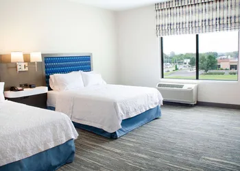 Hampton Inn Lebanon hotel thumbnail 6