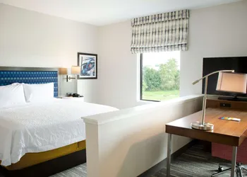 Hampton Inn Lebanon hotel thumbnail 8