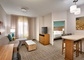 Staybridge Suites Gainesville I-75 by IHG hotel thumbnail 3