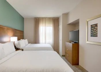 Staybridge Suites Gainesville I-75 by IHG hotel thumbnail 4