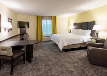 Candlewood Suites Rochester Mayo Clinic Area by IHG hotel thumbnail 6