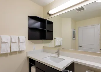 Candlewood Suites Rochester Mayo Clinic Area by IHG hotel thumbnail 7