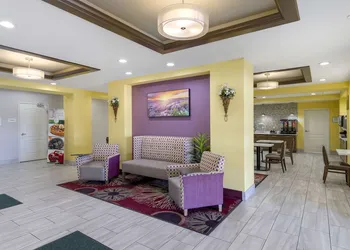 Quality Inn & Suites Carlsbad Caverns Area hotel thumbnail 4