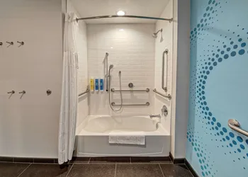 Tru By Hilton Roanoke Hollins hotel thumbnail 5