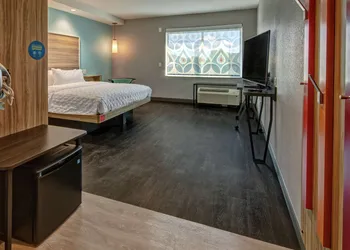 Tru By Hilton Roanoke Hollins hotel thumbnail 6