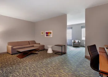 Holiday Inn Tallahassee E Capitol - Univ by IHG hotel thumbnail 3