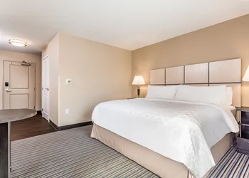 Candlewood Suites Eau Claire I-94 by IHG hotel thumbnail 8
