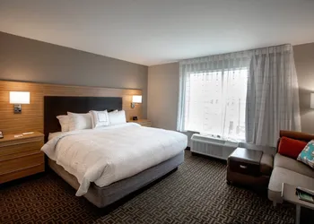 TownePlace Suites by Marriott Louisville Airport hotel thumbnail 5