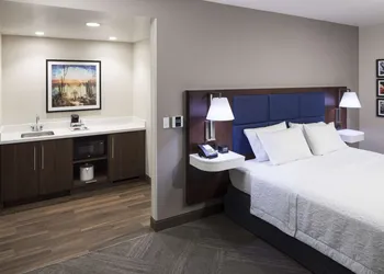 Hampton Inn & Suites Phoenix Downtown hotel thumbnail 8