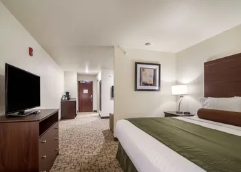 Cobblestone Hotel & Suites - Victor hotel thumbnail 6