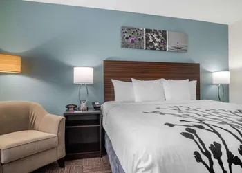 Sleep Inn & Suites Houston West Chase - Little Saigon hotel thumbnail 8