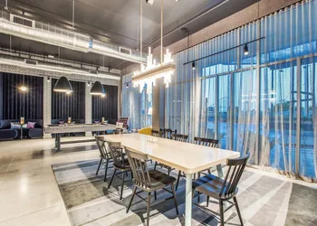 Aloft by Marriott Dallas Arlington Entertainment District hotel thumbnail 2