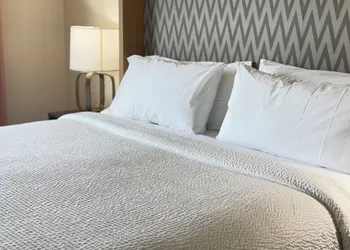 Holiday Inn Hotel & Suites Fayetteville W-Fort Bragg Area by IHG hotel thumbnail 7