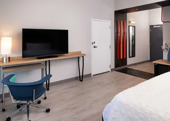 Tru By Hilton Staunton hotel thumbnail 5