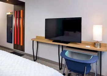 Tru By Hilton Staunton hotel thumbnail 7