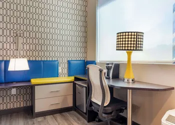 GLō Best Western Dallas South DeSoto hotel thumbnail 8