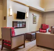 Comfort Suites Wooster near University Campus hotel detail image 5