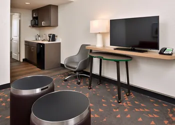 Holiday Inn & Suites Orlando I-Drive Theme Parks by IHG hotel thumbnail 4