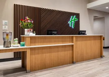 Holiday Inn & Suites Orlando I-Drive Theme Parks by IHG hotel thumbnail 2