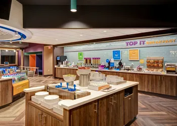Tru By Hilton Syracuse-Camillus hotel thumbnail 5