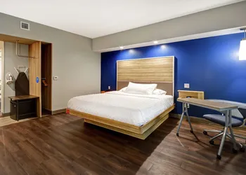 Tru By Hilton Syracuse-Camillus hotel thumbnail 8