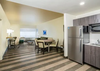 Holiday Inn & Suites Memphis Southeast-Germantown by IHG hotel thumbnail 6