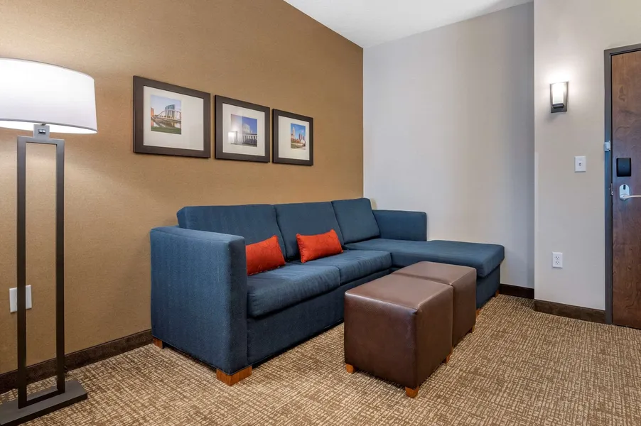 Comfort Suites Columbus Airport hotel detail image 6