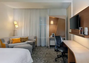 Courtyard by Marriott Savannah Airport hotel thumbnail 8