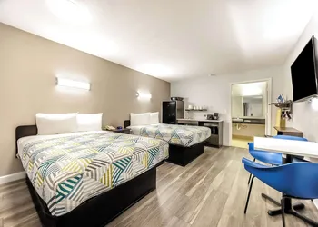 Studio 6 Fort Worth, TX -Stockyards East hotel thumbnail 8