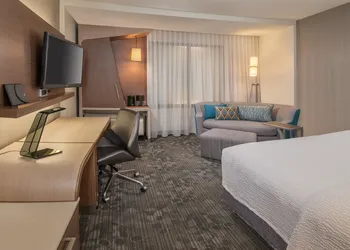 Courtyard by Marriott Charlotte Northlake hotel thumbnail 6