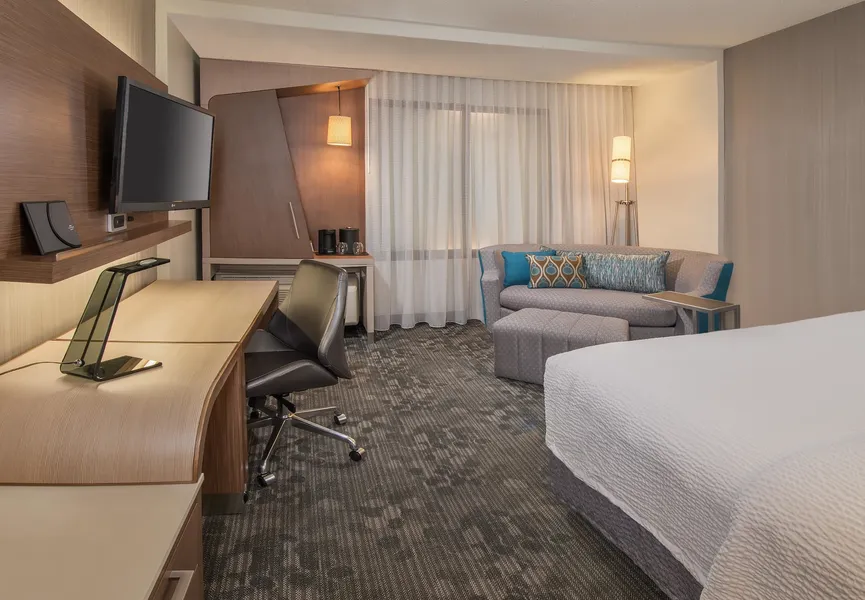 Courtyard by Marriott Charlotte Northlake hotel detail image 6