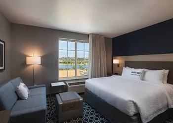 TownePlace Suites by Marriott San Diego Airport/Liberty Station hotel thumbnail 8