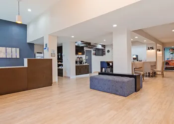 Best Western Plus New Barstow Inn & Suites hotel thumbnail 2