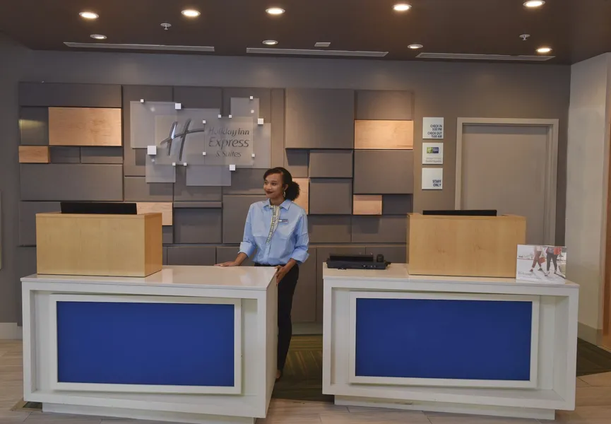 Holiday Inn Express & Suites - Orlando - Southeast by IHG hotel detail image 2