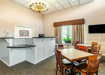 Radford Inn hotel thumbnail 2
