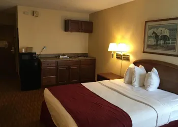 Radford Inn hotel thumbnail 3