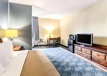 Radford Inn hotel thumbnail 5