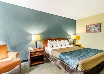 Radford Inn hotel thumbnail 7