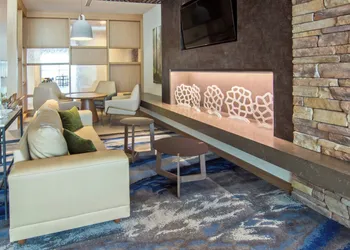 Fairfield Inn & Suites by Marriott Nashville Airport hotel thumbnail 2