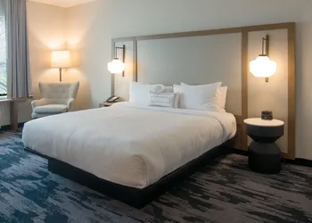 Fairfield Inn & Suites by Marriott Nashville Airport hotel thumbnail 8