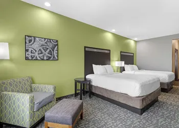 Best Western Plus Bay City Inn & Suites hotel thumbnail 5