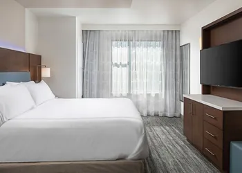 EVEN Hotel Alpharetta - Avalon Area by IHG hotel thumbnail 5