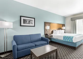 Best Western Plus Waller Hotel hotel thumbnail 6