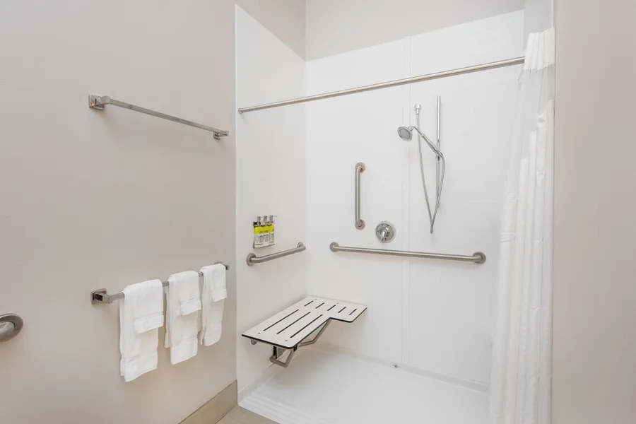Holiday Inn Express & Suites St. Louis - Chesterfield by IHG hotel detail image 2