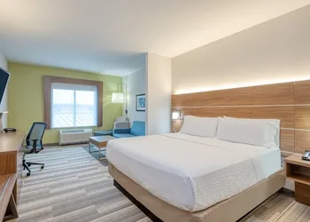 Holiday Inn Express & Suites St. Louis - Chesterfield by IHG hotel thumbnail 5