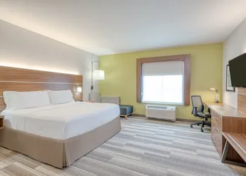 Holiday Inn Express & Suites St. Louis - Chesterfield by IHG hotel thumbnail 6