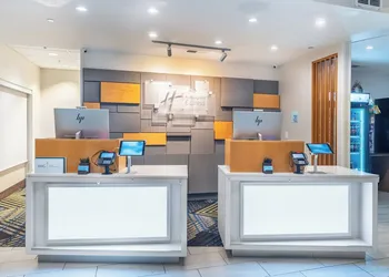 Holiday Inn Express & Suites Nashville North - Springfield by IHG hotel thumbnail 3